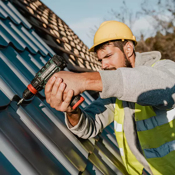 Why Plainfield Homeowners Choose Plainfield Roofing Pro for Steel Roof Repair Service?